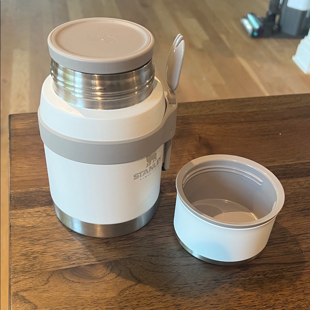 Stanley White and Silver Insulated Jar with Spoon - Picture 4 of 4